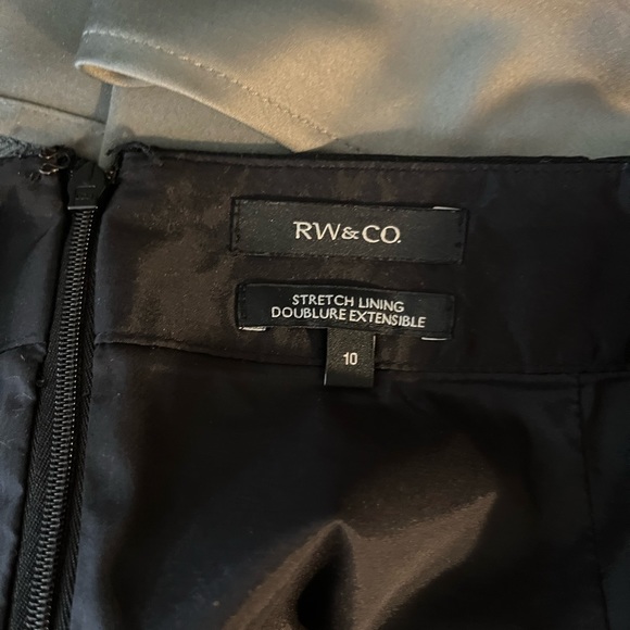 RW&Co Mesh Overlay Skirt - Picture 3 of 3